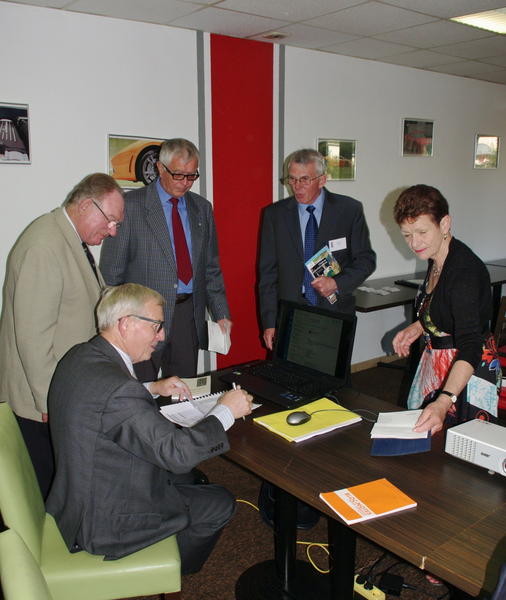 1_Imgp8022 (Balvay).jpg - Formalités auprès du trésorier.